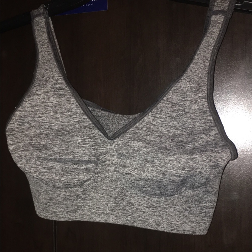 Sports bra